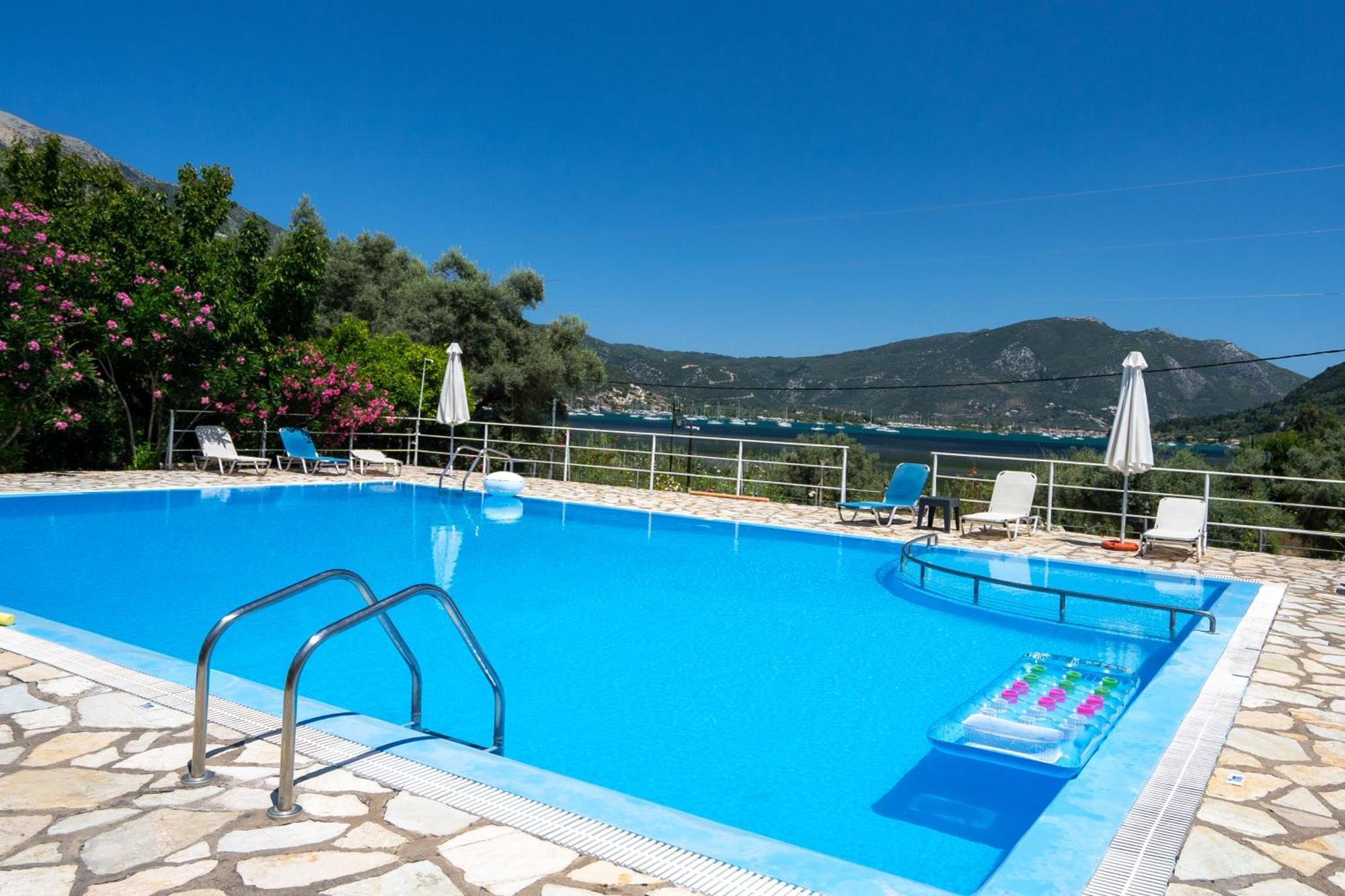 Vliho Bay Suites & Apartments Yénion Zewnętrze zdjęcie