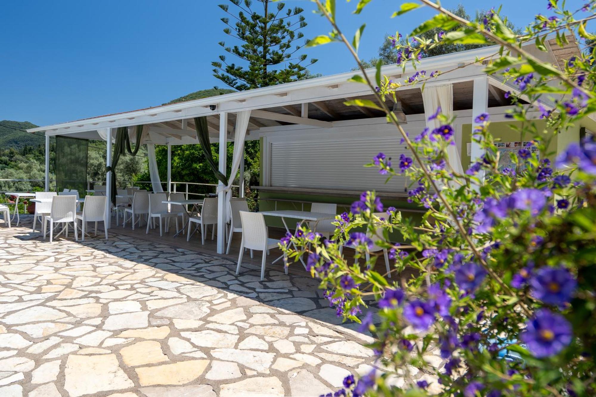 Vliho Bay Suites & Apartments Yénion Zewnętrze zdjęcie