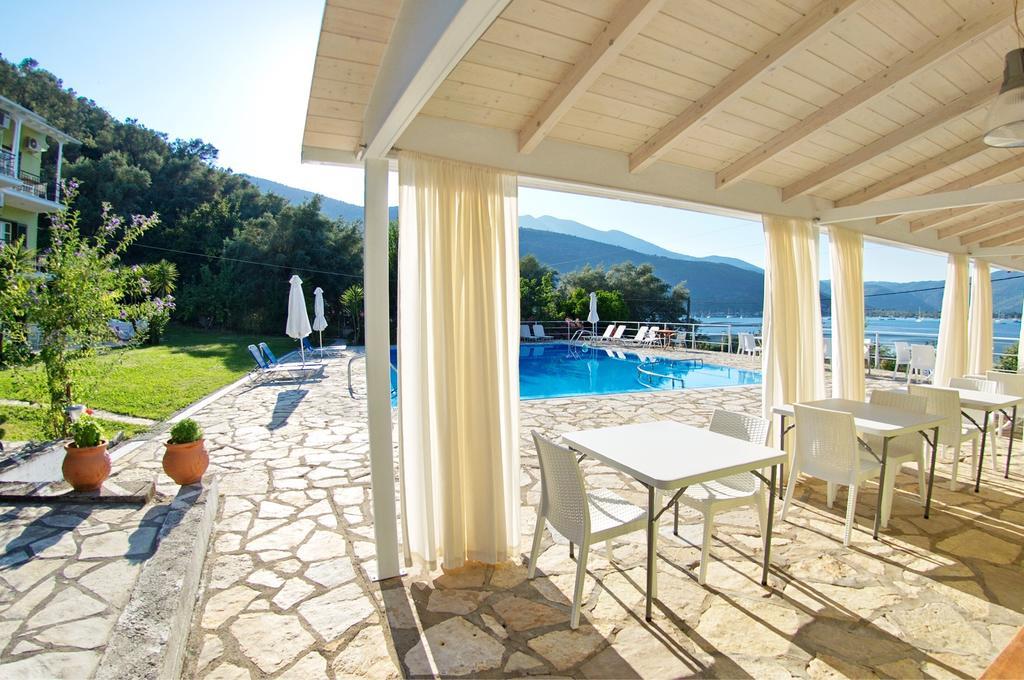 Vliho Bay Suites & Apartments Yénion Zewnętrze zdjęcie